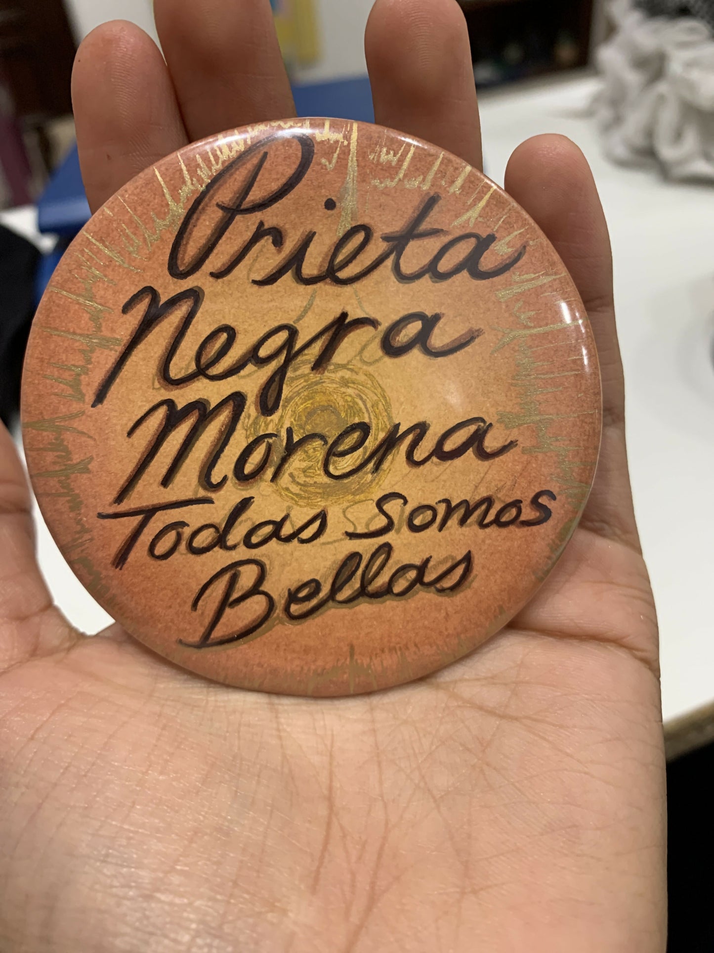 Prieta Nagra Morena Pin