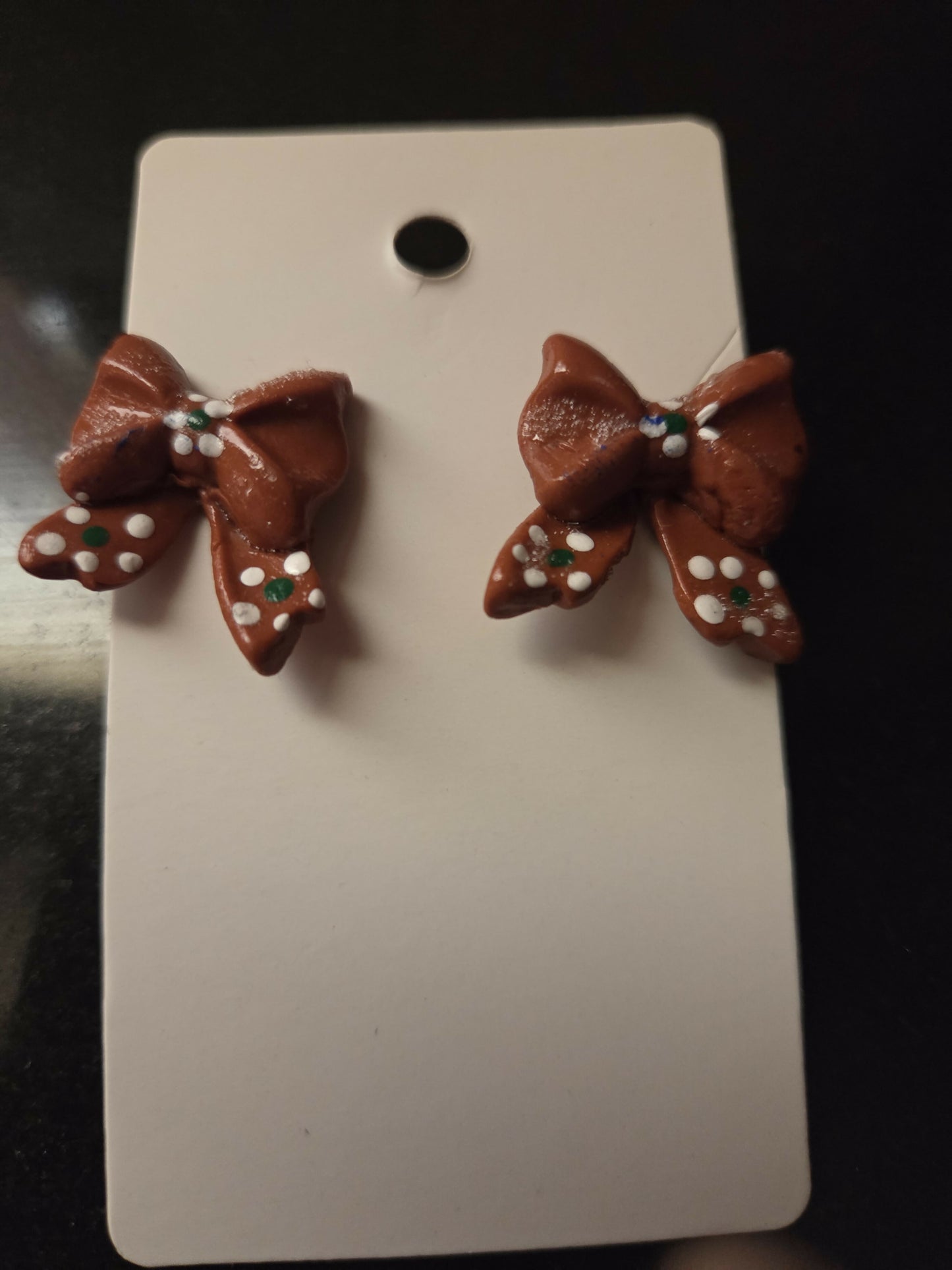Aretes poste
