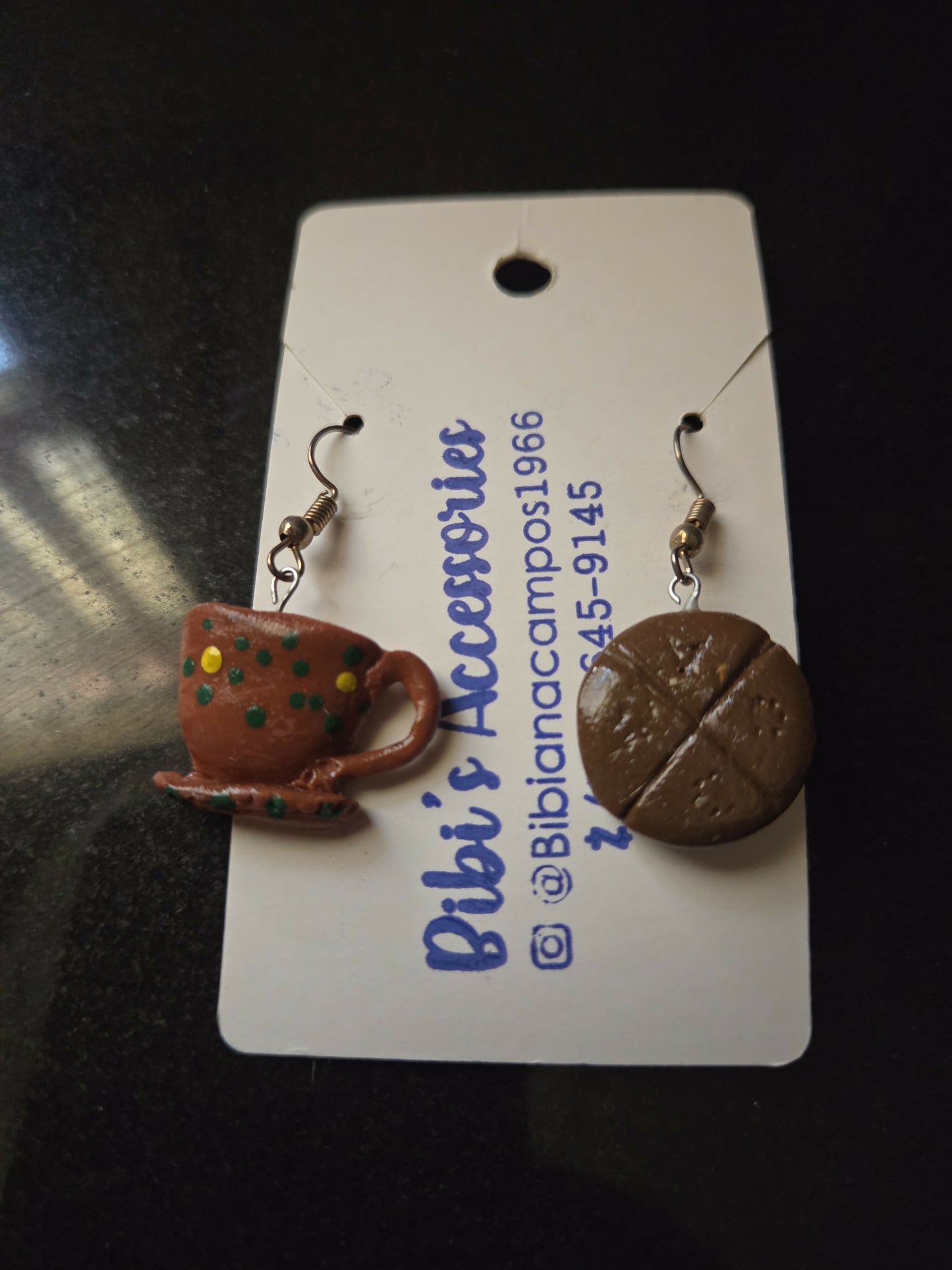 Aretes taza y tablilla chocolate