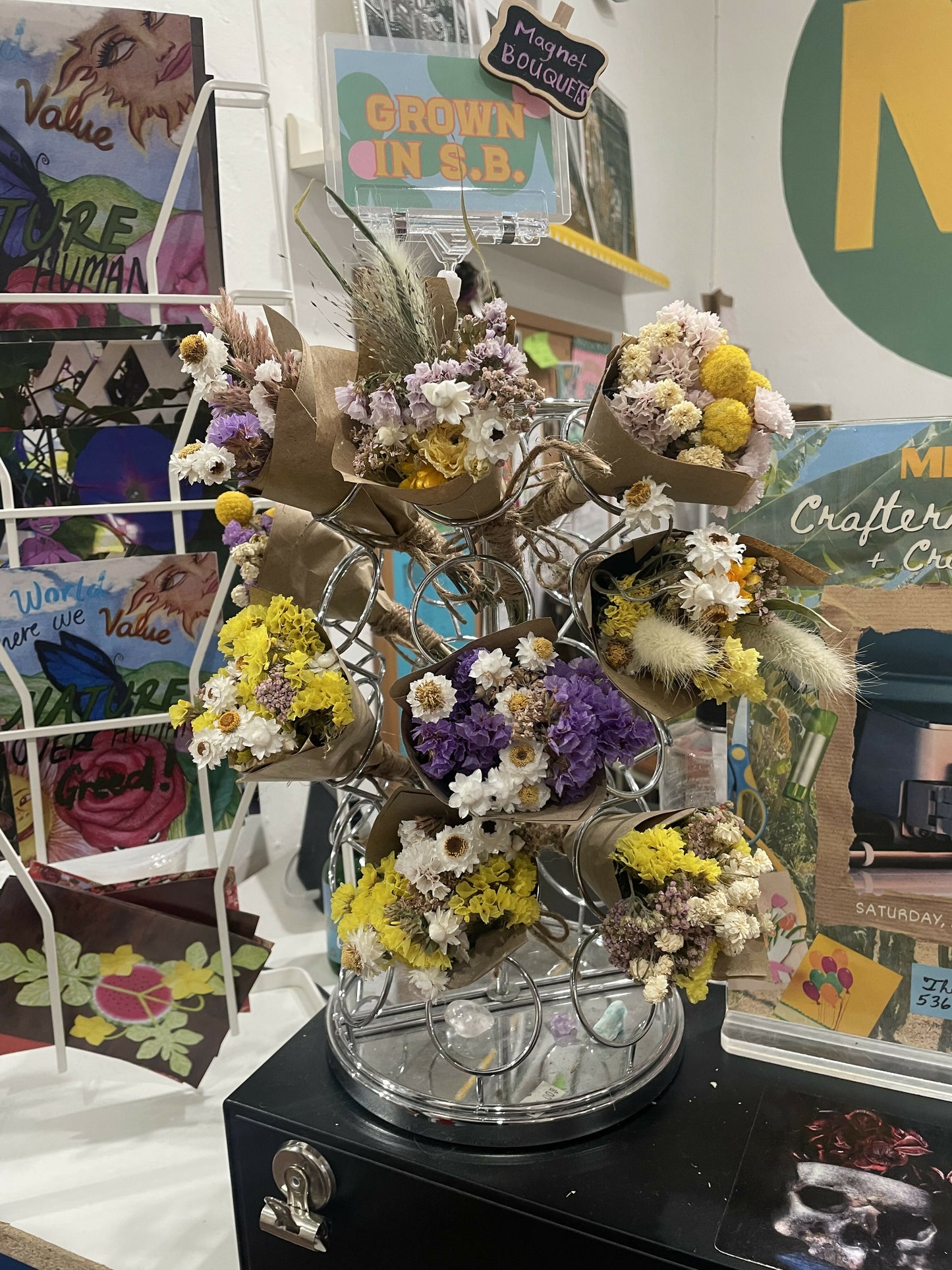Magnet dried bouquets