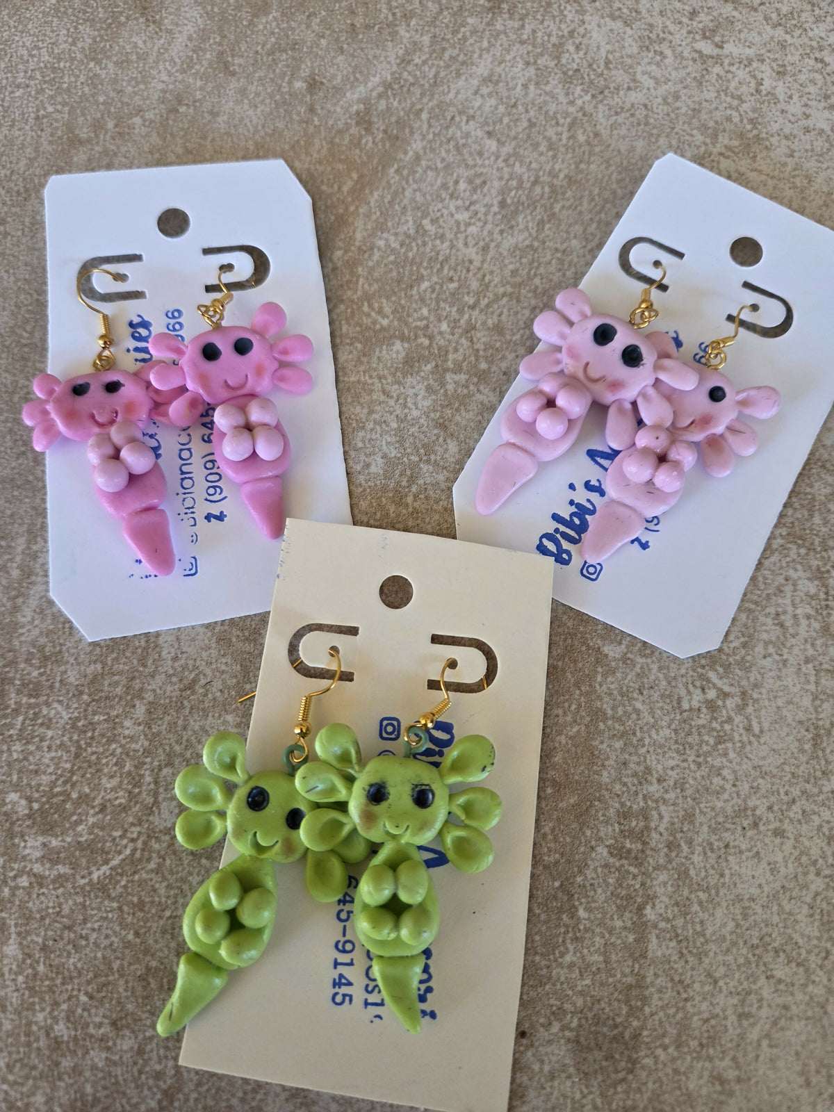 Aretes aholote glow in the dark