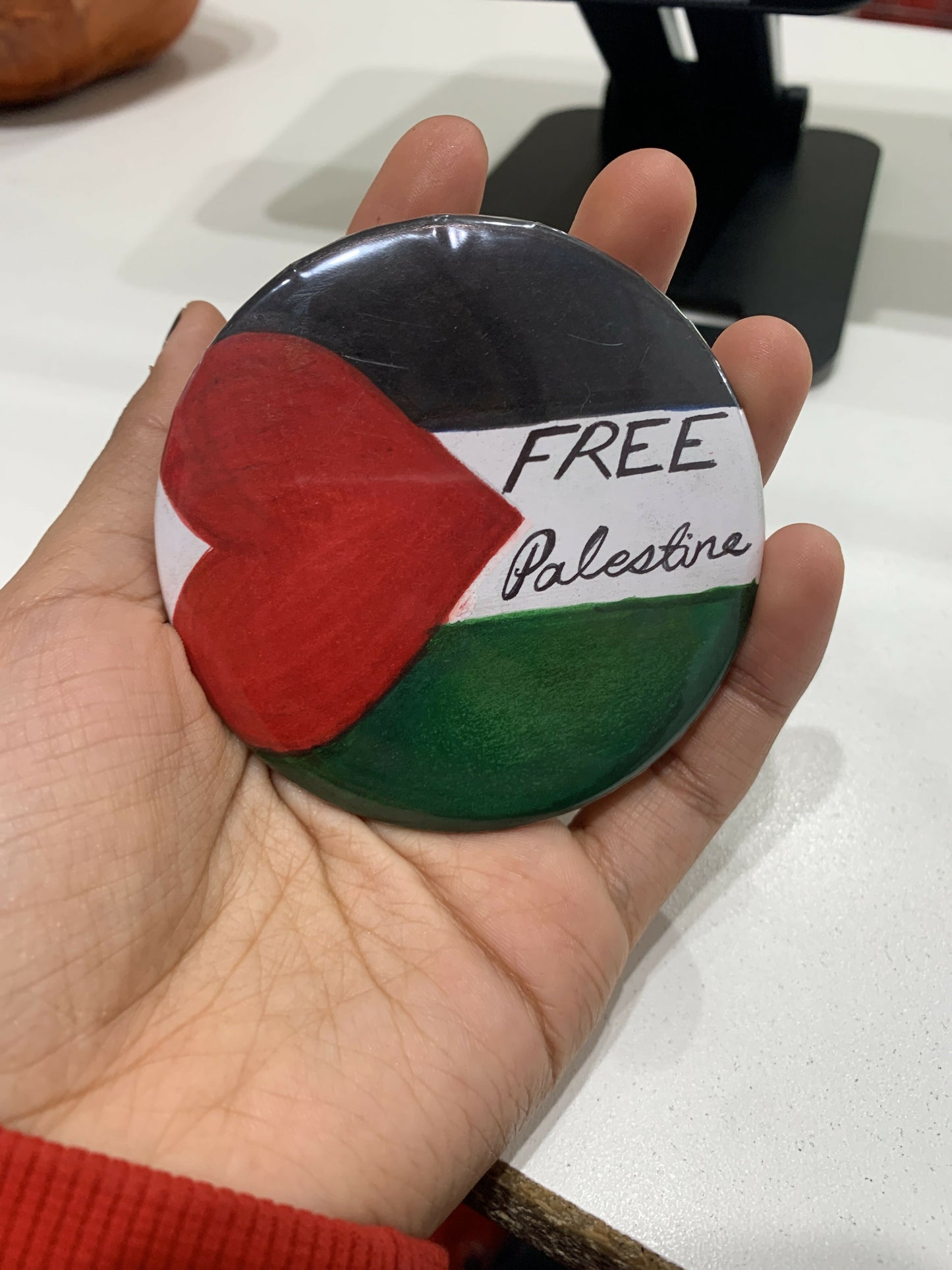 Free Palestine Pin