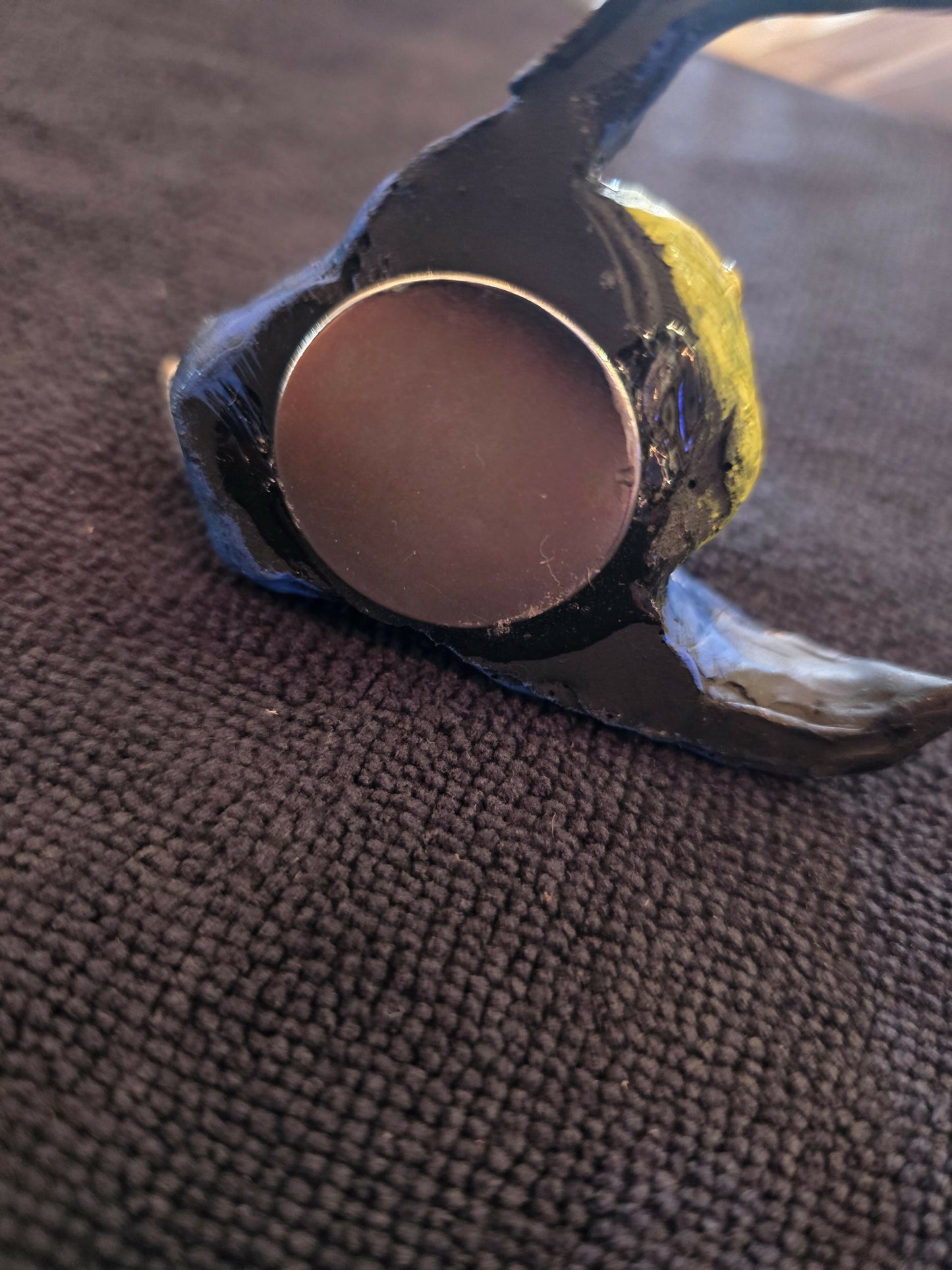 Wolverine battle damaged magnet