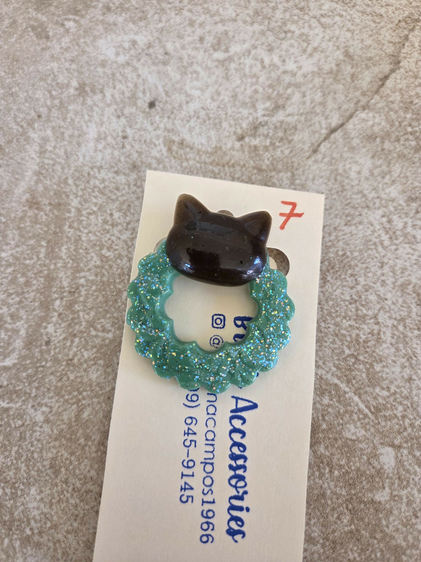 Sunglasses holder pin
