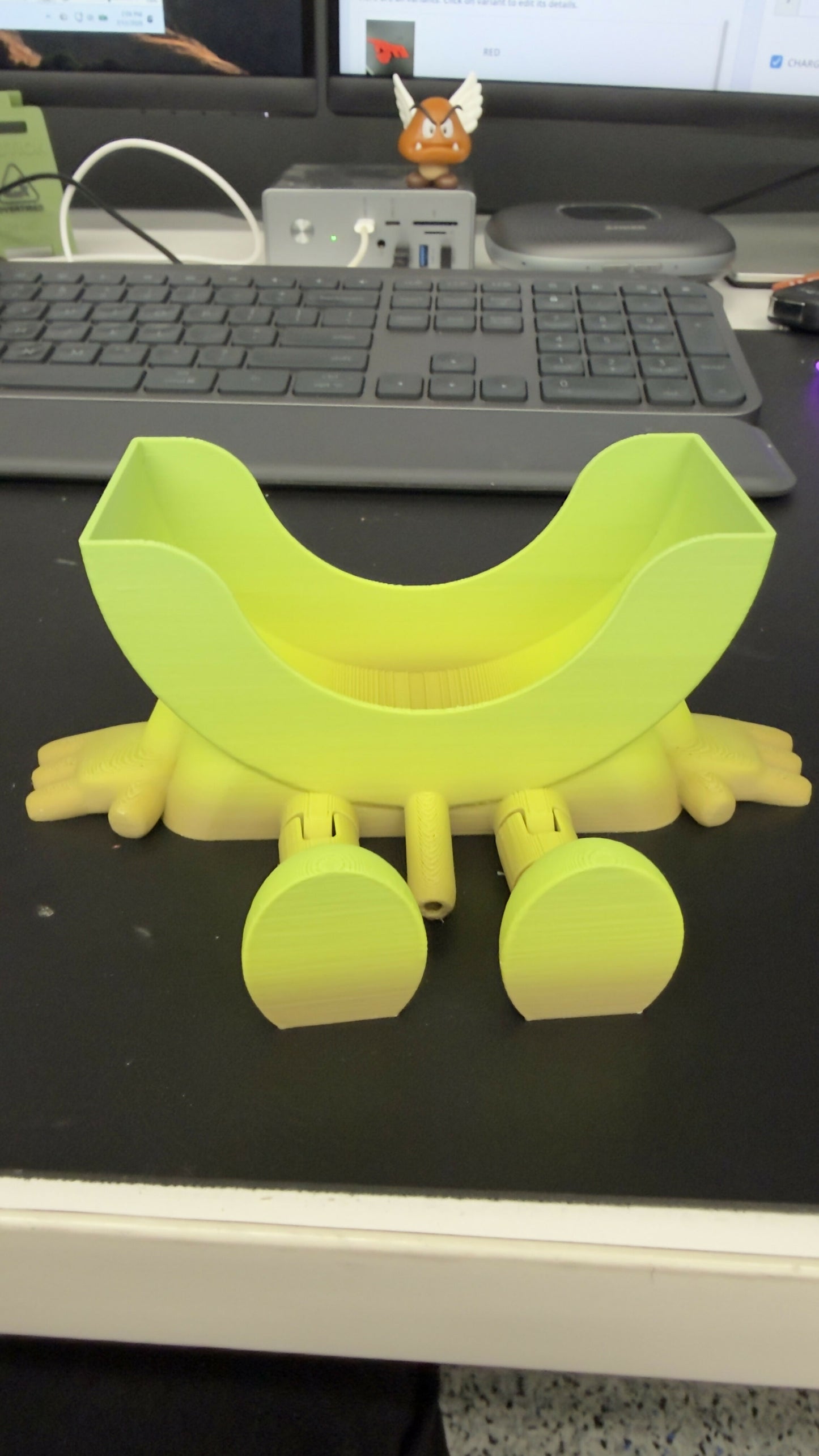 Scrub Daddy Holder with Drain Pipe