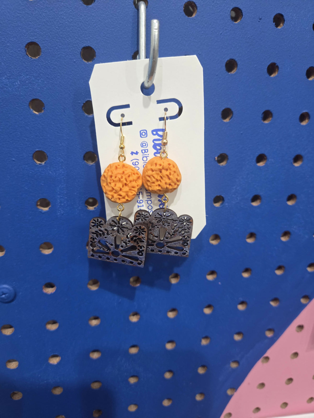 Wood earrings sempasuchil