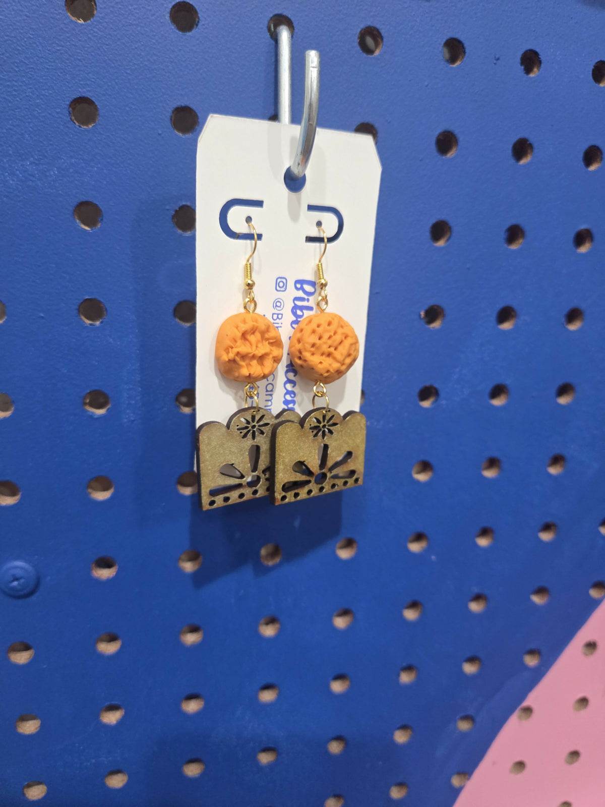 Wood earrings sempasuchil