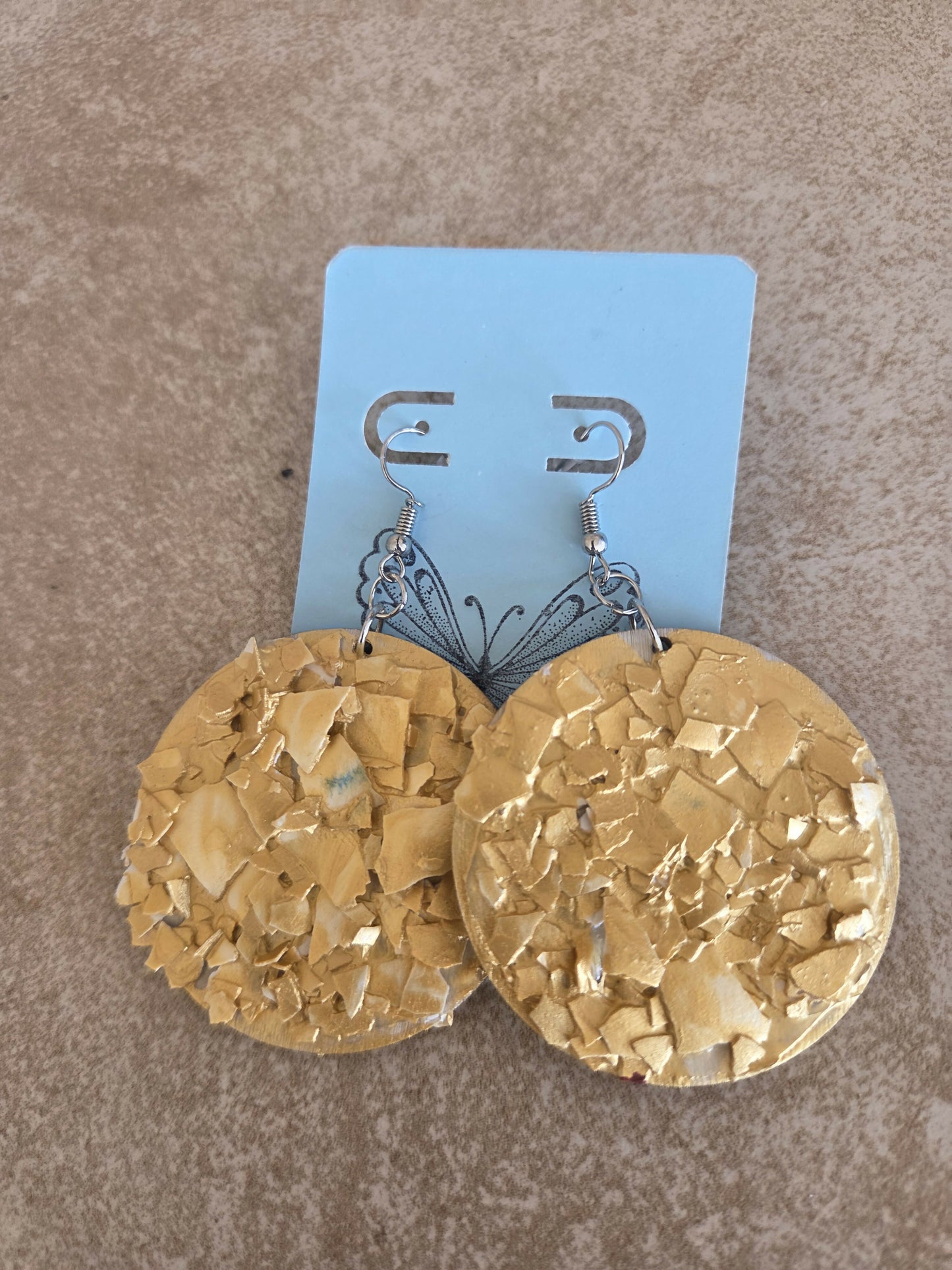 Earrings egg shells