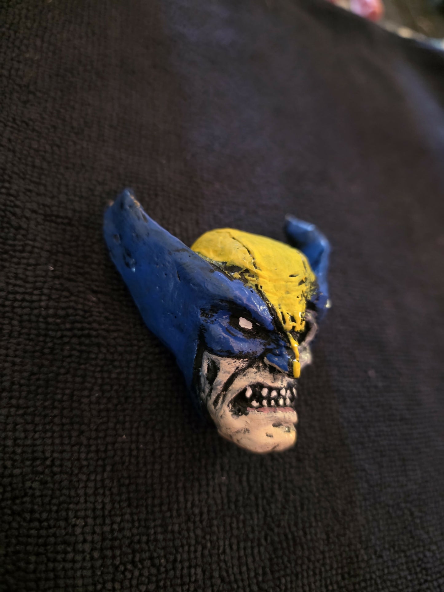 Wolverine battle damaged magnet