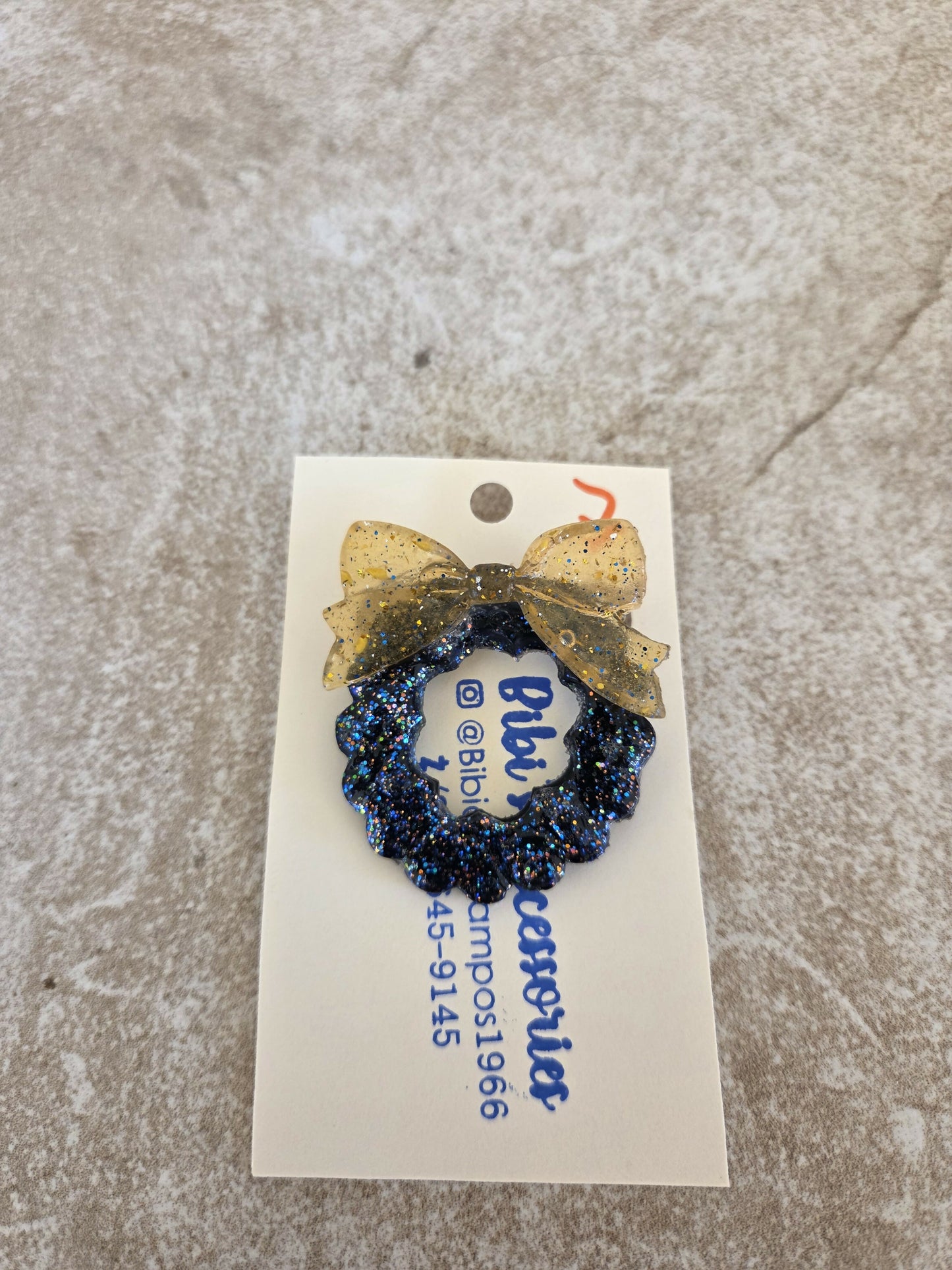 Sunglasses holder pin