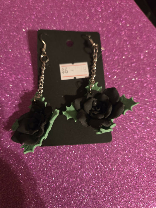 Aretes negros con cadena