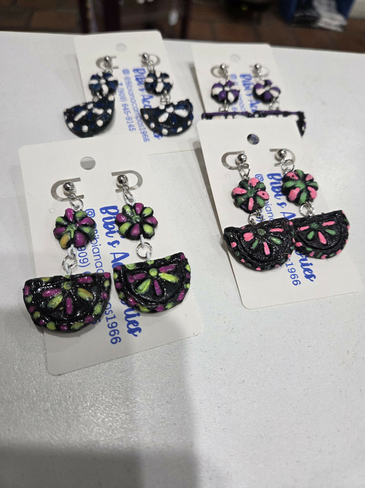 Avanico aretes negro con colores
