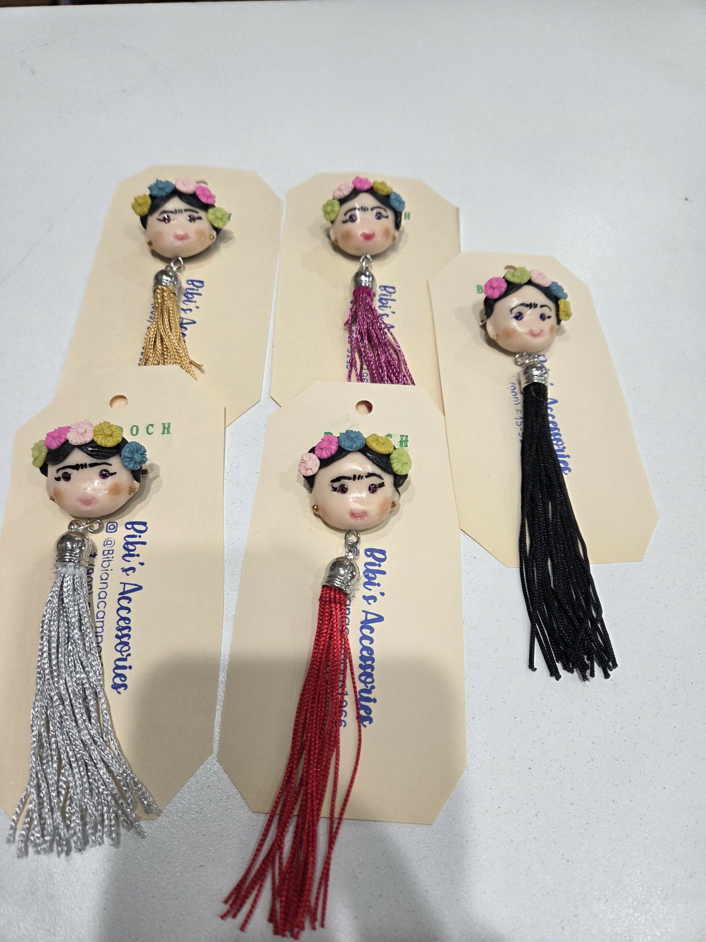 Frida brooch