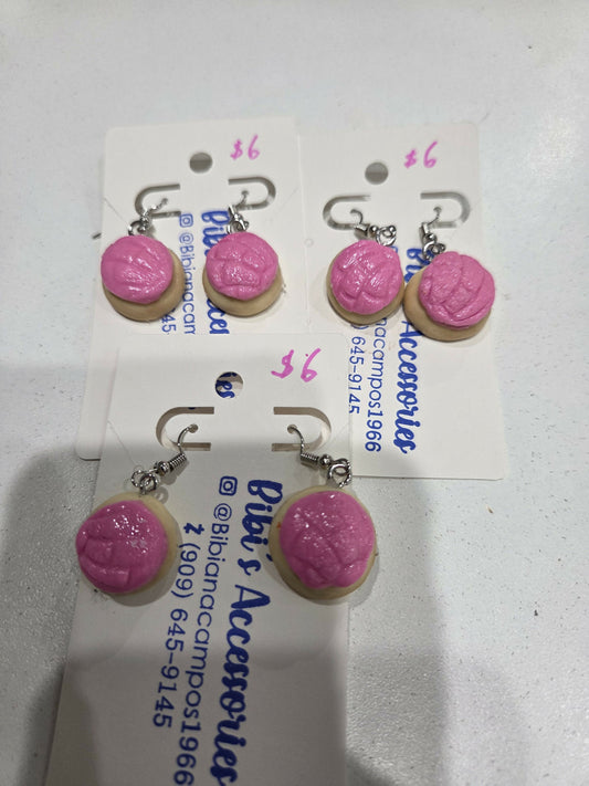 Concha rosa earrings