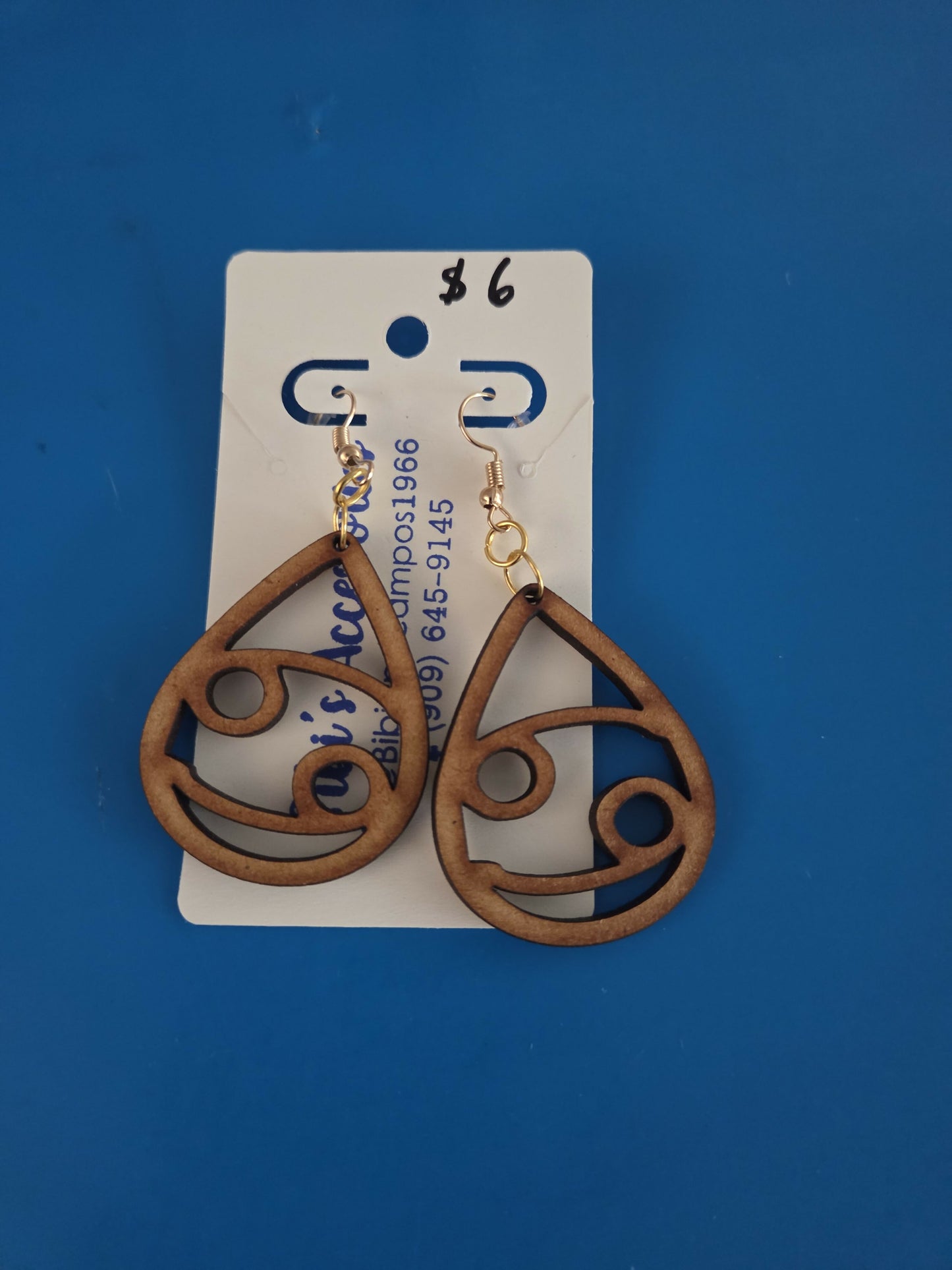 Zodiac earrings wood cancer