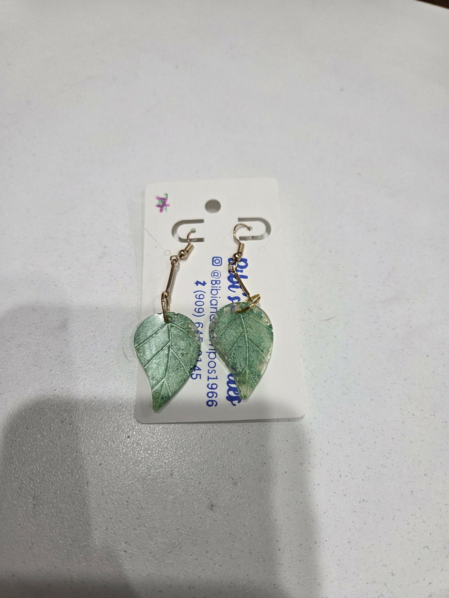 Aretes hoja resina